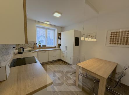 Pronájem bytu, 2+1, 70 m²