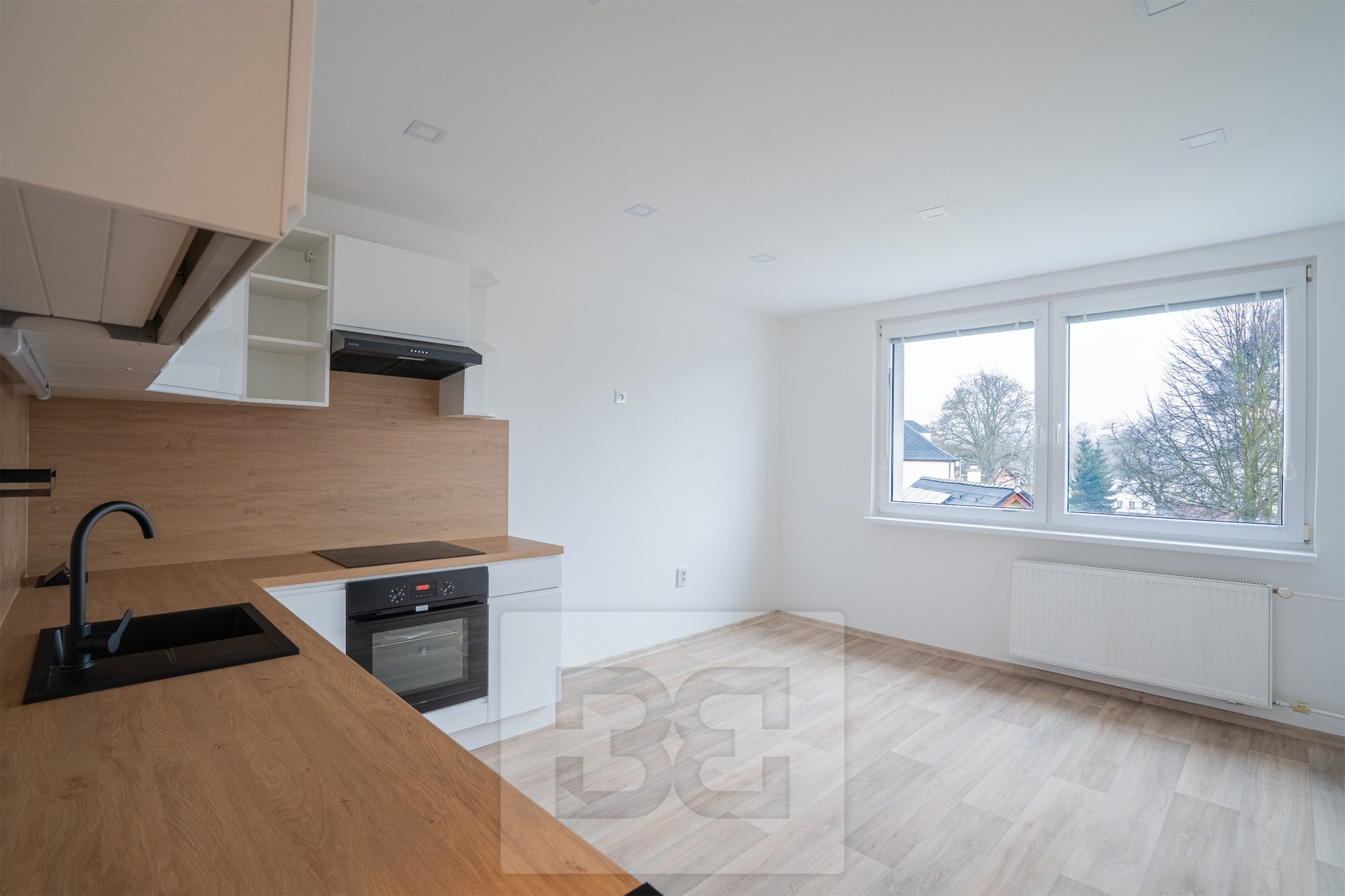 Obývací pokoj s kuchyní