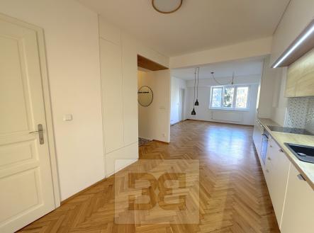 Pronájem bytu, 3+kk, 72 m²