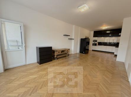 Pronájem bytu, 4+kk, 96 m²