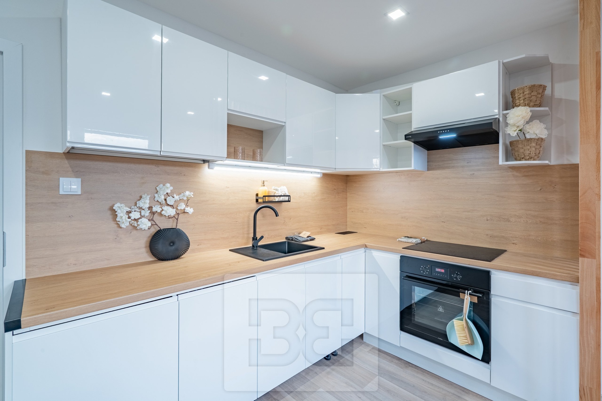 Obývací pokoj s kuchyní