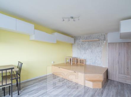 Pronájem bytu, 1+1, 35 m²