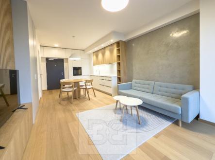 Pronájem bytu, 2+kk, 43 m²