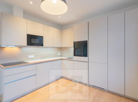 Pronájem bytu, 3+1, 110 m²