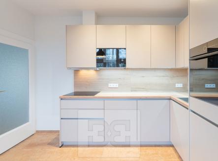 Pronájem bytu, 3+1, 110 m²