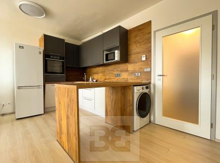 Pronájem bytu, 1+kk, 33 m²