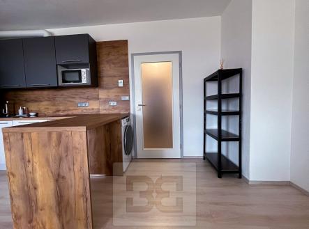Pronájem bytu, 1+kk, 33 m²