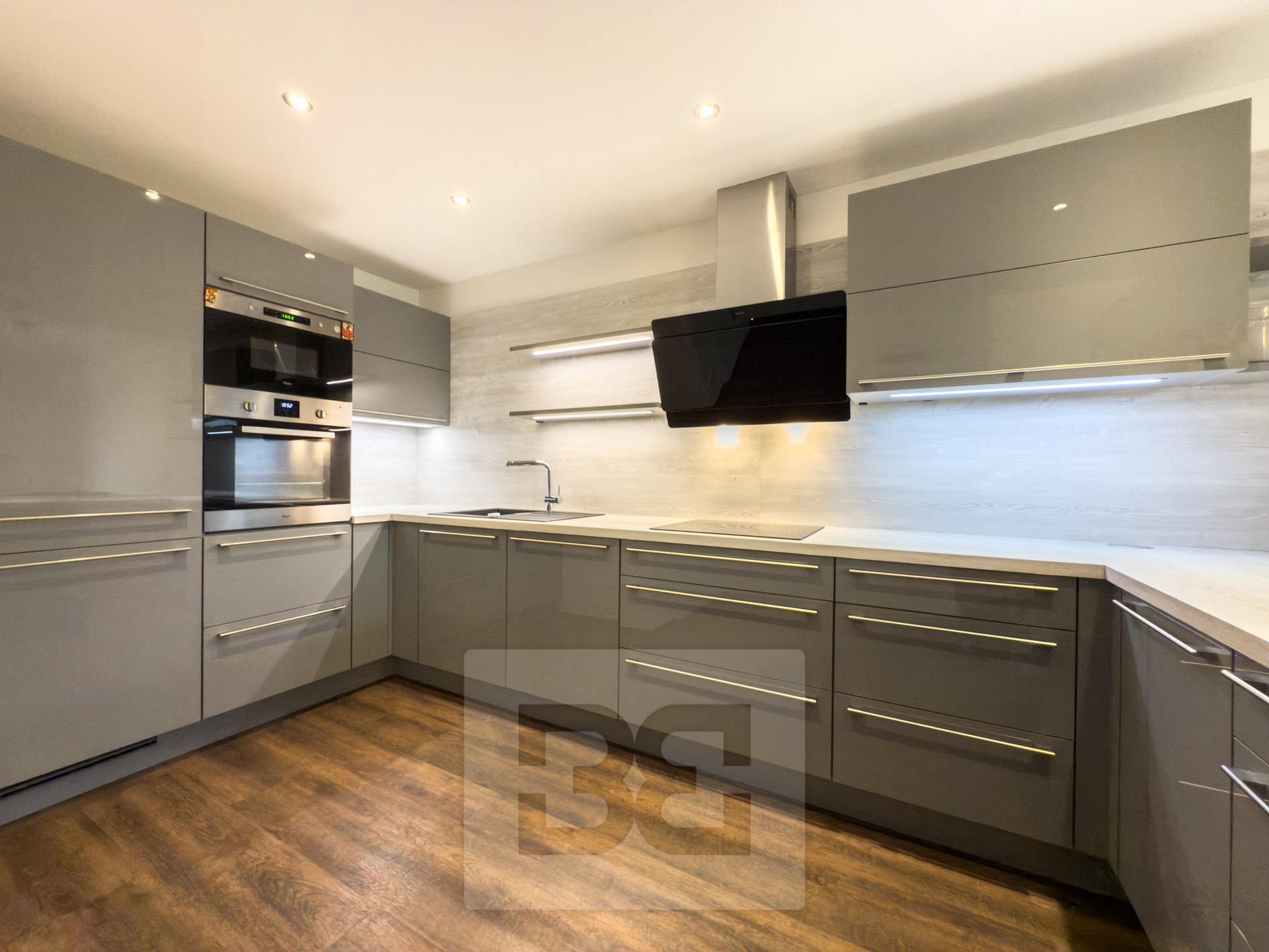 Pronájem rodinné domy, 102 m² - Praha - Dolní Měcholupy