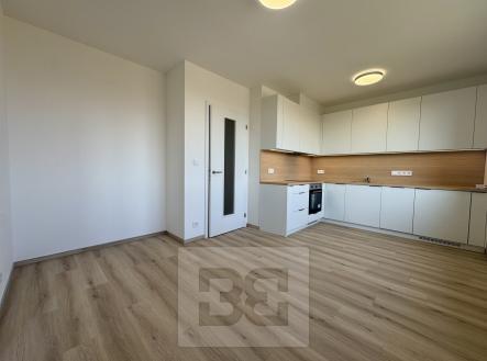 Pronájem bytu, 1+kk, 37 m²