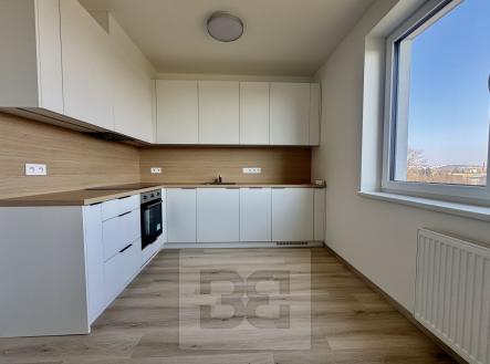 Pronájem bytu, 1+kk, 37 m²