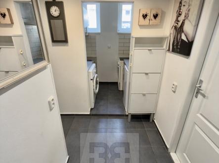 Pronájem bytu, 2+1, 43 m² obrázek