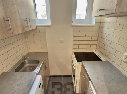 Pronájem bytu, 2+1, 43 m²