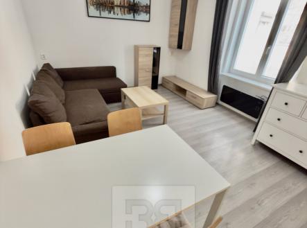 Pronájem bytu, 2+1, 43 m²