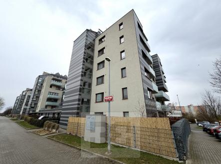 Pronájem bytu, 2+kk, 64 m²