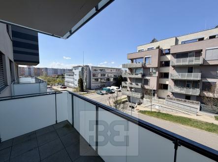 Pronájem bytu, 2+kk, 64 m²