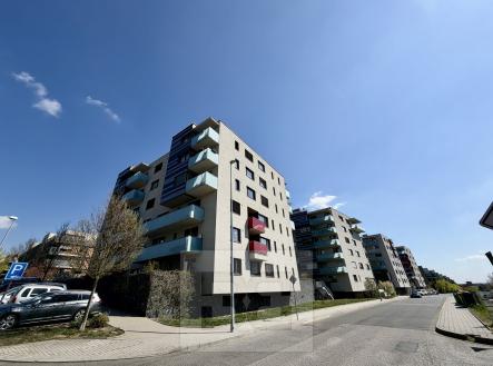 Pronájem bytu, 2+kk, 64 m²