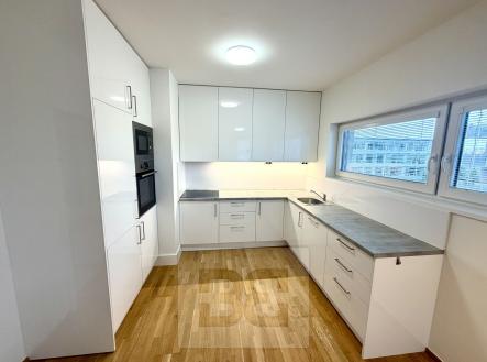Pronájem bytu, 2+kk, 64 m²