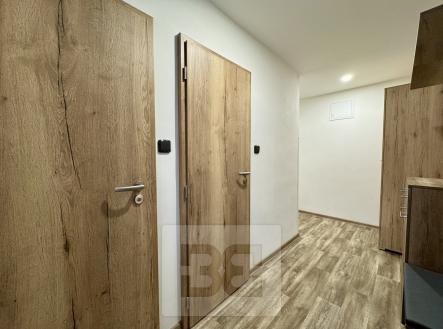 Pronájem bytu, 2+1, 60 m²