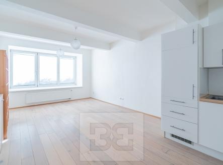 Pronájem bytu, 1+kk, 34 m²