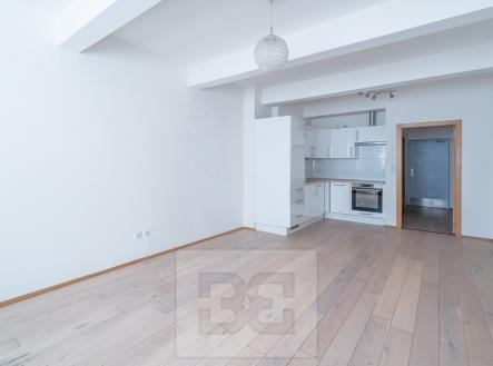 Pronájem bytu, 1+kk, 34 m²