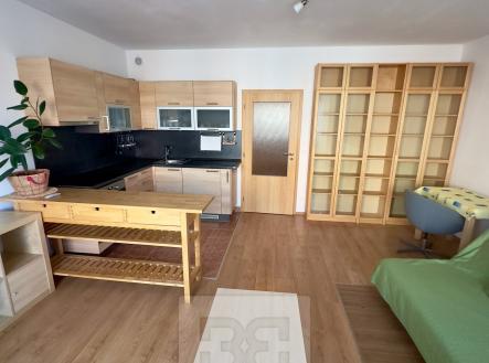 Pronájem bytu, 1+kk, 37 m²