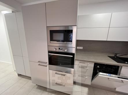 Pronájem bytu, 3+kk, 65 m²