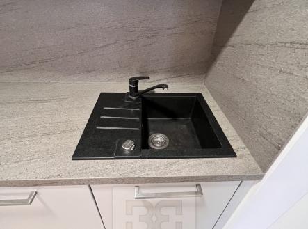 Pronájem bytu, 3+kk, 65 m²