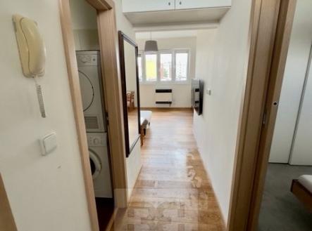 Pronájem bytu, 2+kk, 43 m²