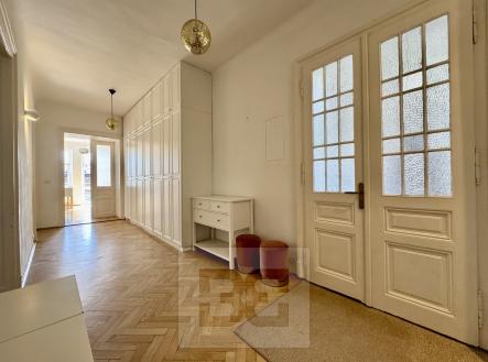 Pronájem bytu, 3+1, 125 m²