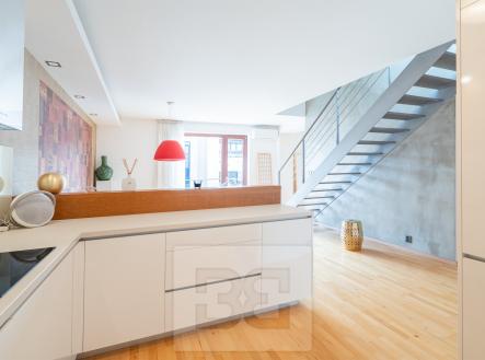 Pronájem bytu, 3+kk, 110 m²