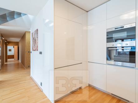 Pronájem bytu, 3+kk, 110 m²