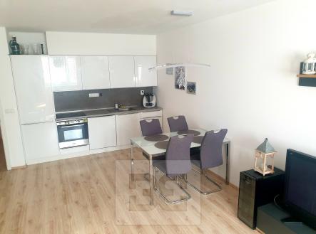 Pronájem bytu, 2+kk, 65 m²