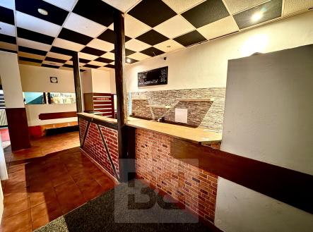 Pronájem obchodní prostor, 150 m²