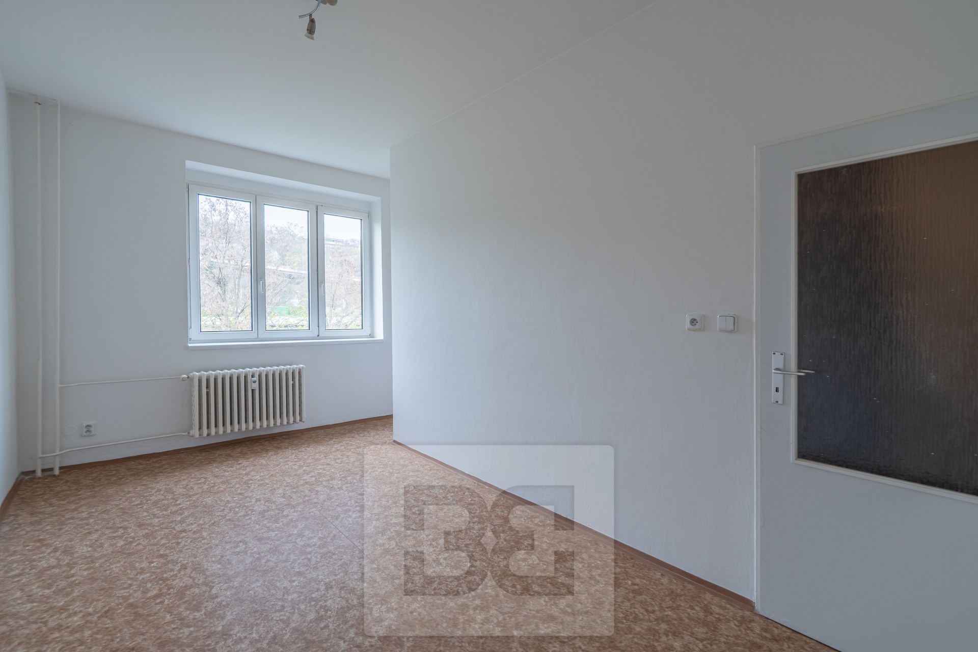 Pronájem bytu 1+kk 30 m², Praha - Vysočany