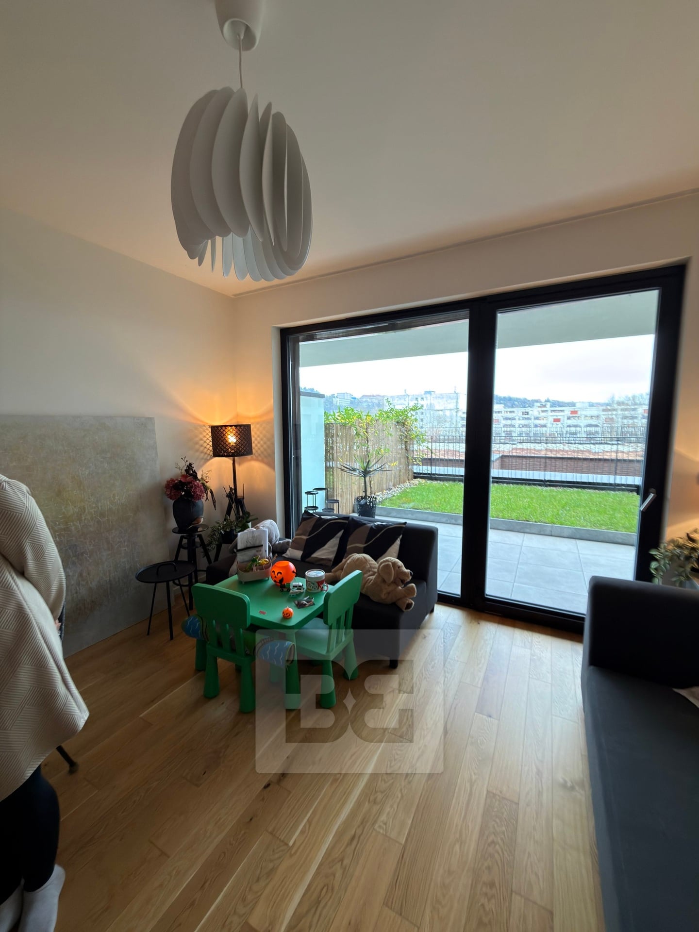 Pronájem bytu 2+kk 63 m², Praha - Holešovice