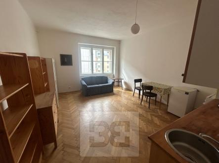 Pronájem bytu, 1+kk, 28 m²