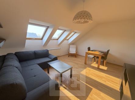 Pronájem bytu, 3+kk, 67 m²