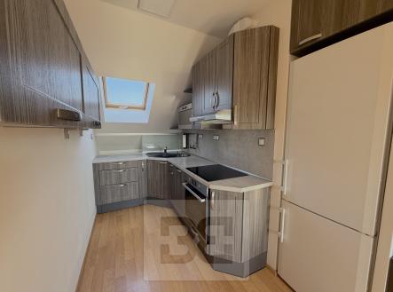 Pronájem bytu, 3+kk, 67 m²