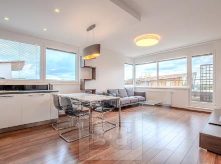 Pronájem bytu, 3+kk, 70 m²