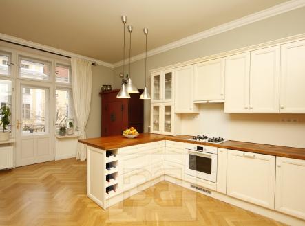 Pronájem bytu, 4+kk, 145 m²