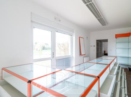 Pronájem obchodní prostor, 35 m²