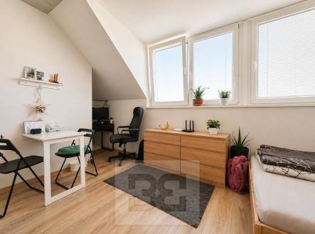 Pronájem bytu, 1+kk, 38 m²