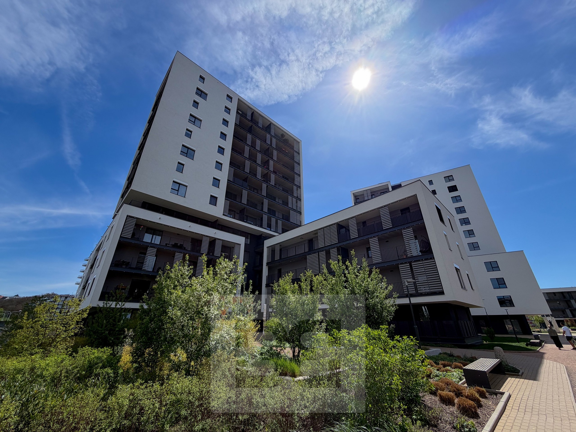 FADFC03F-4494-41C6-91ED-7674A3F4E7C8