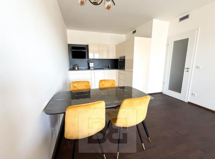 Pronájem bytu, 2+kk, 58 m²