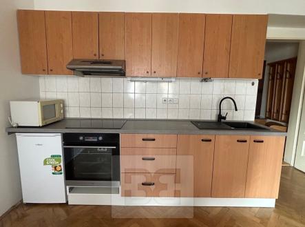 Pronájem bytu, 1+kk, 28 m²