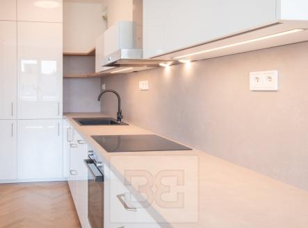 Pronájem bytu, 3+kk, 70 m²