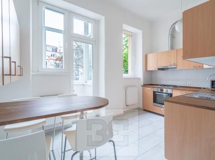 Pronájem bytu, 2+1, 79 m²