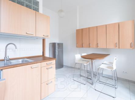 Pronájem bytu, 2+1, 79 m²