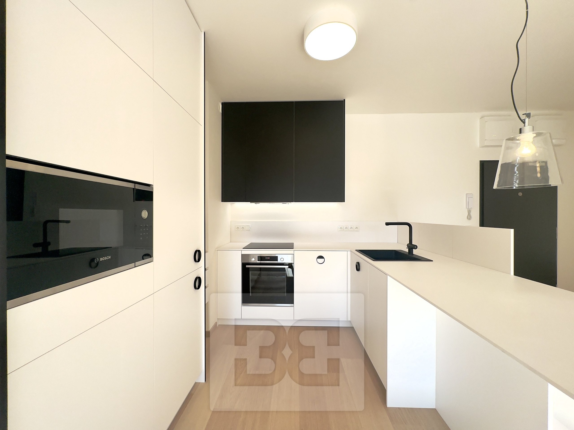 Pronájem byty 2+kk, 58 m² - Praha - Holešovice