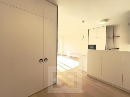 Pronájem bytu, 2+kk, 58 m²